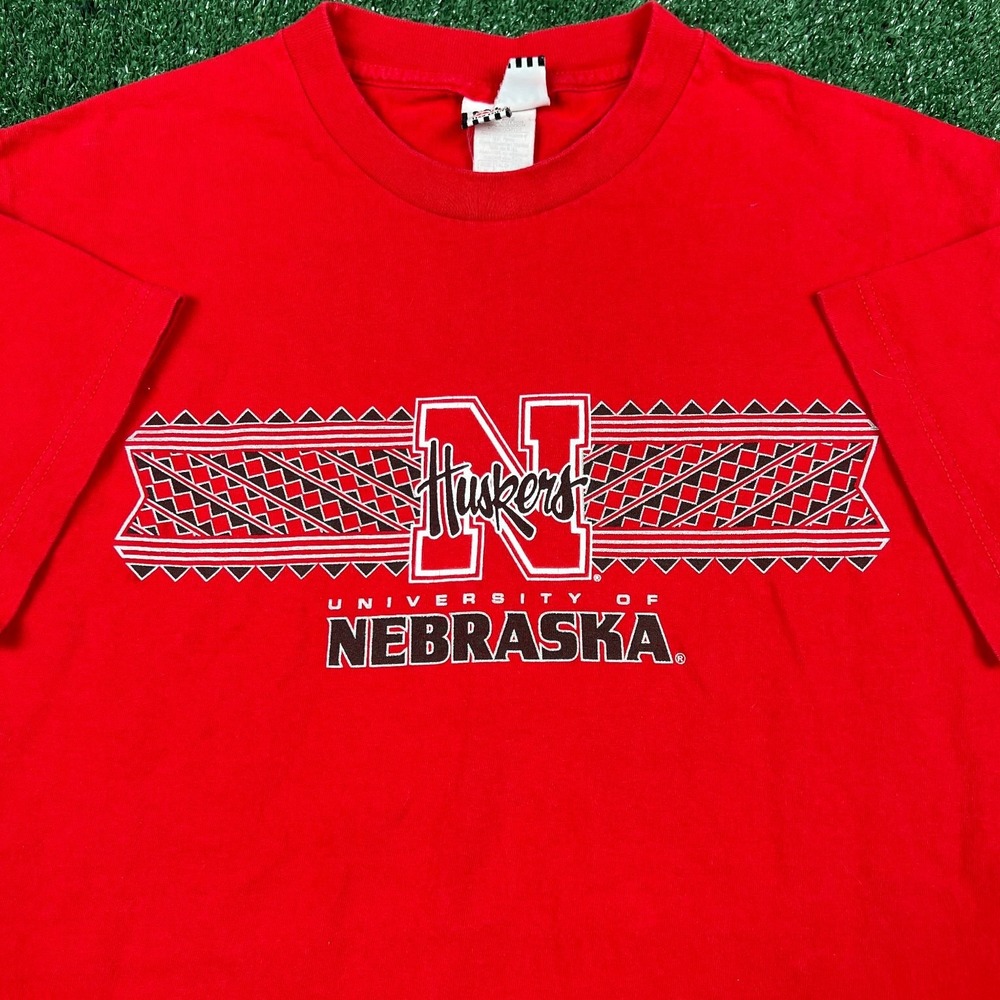 Vintage University of Nebraska Huskers T-Shirt Mens Medium Red College Y2K